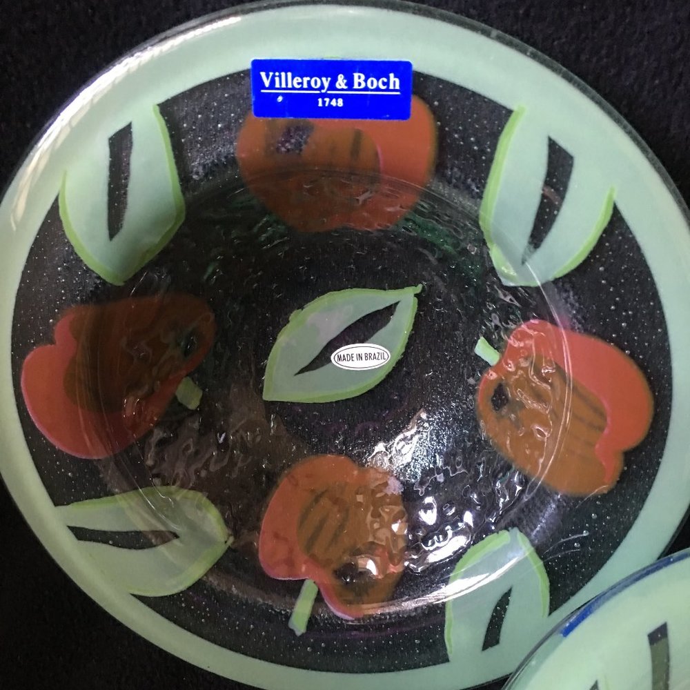 New w/Tags  4 Villeroy & Boch Glass w/Apples